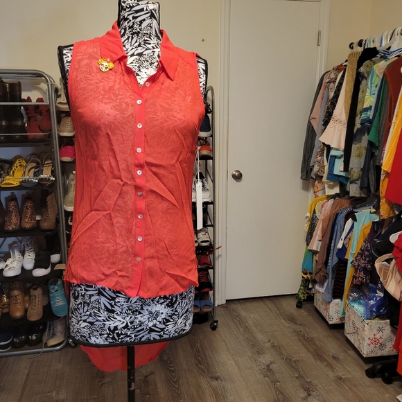 Revolve Line& dot low back/highlow cut out backtop - Picture 10 of 11